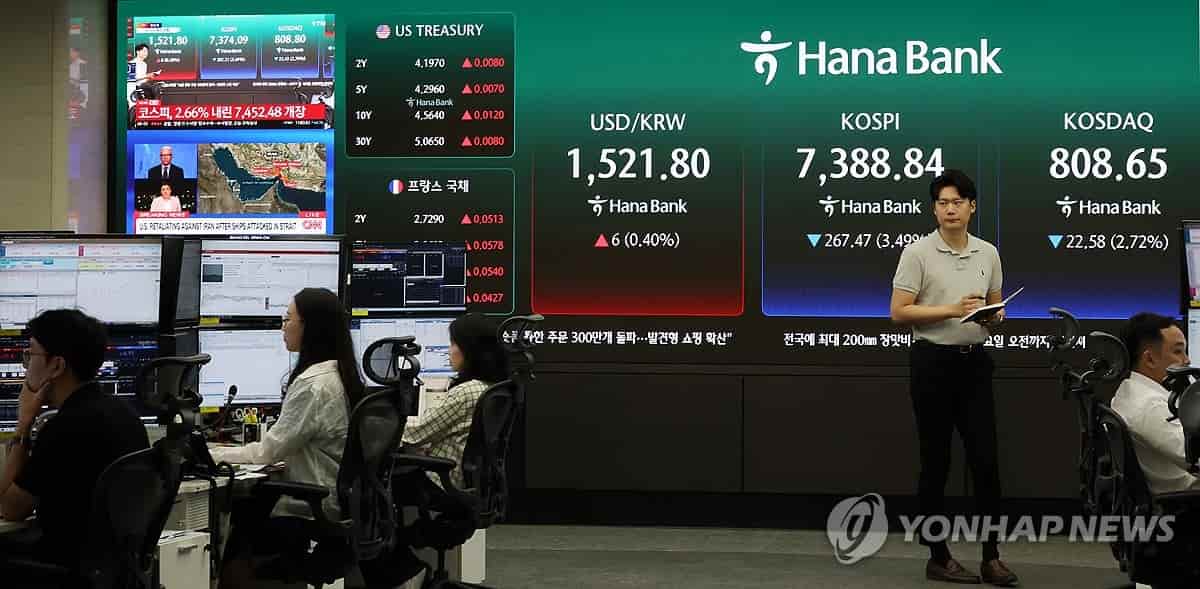 Seoul shares open lower on continued tech losses