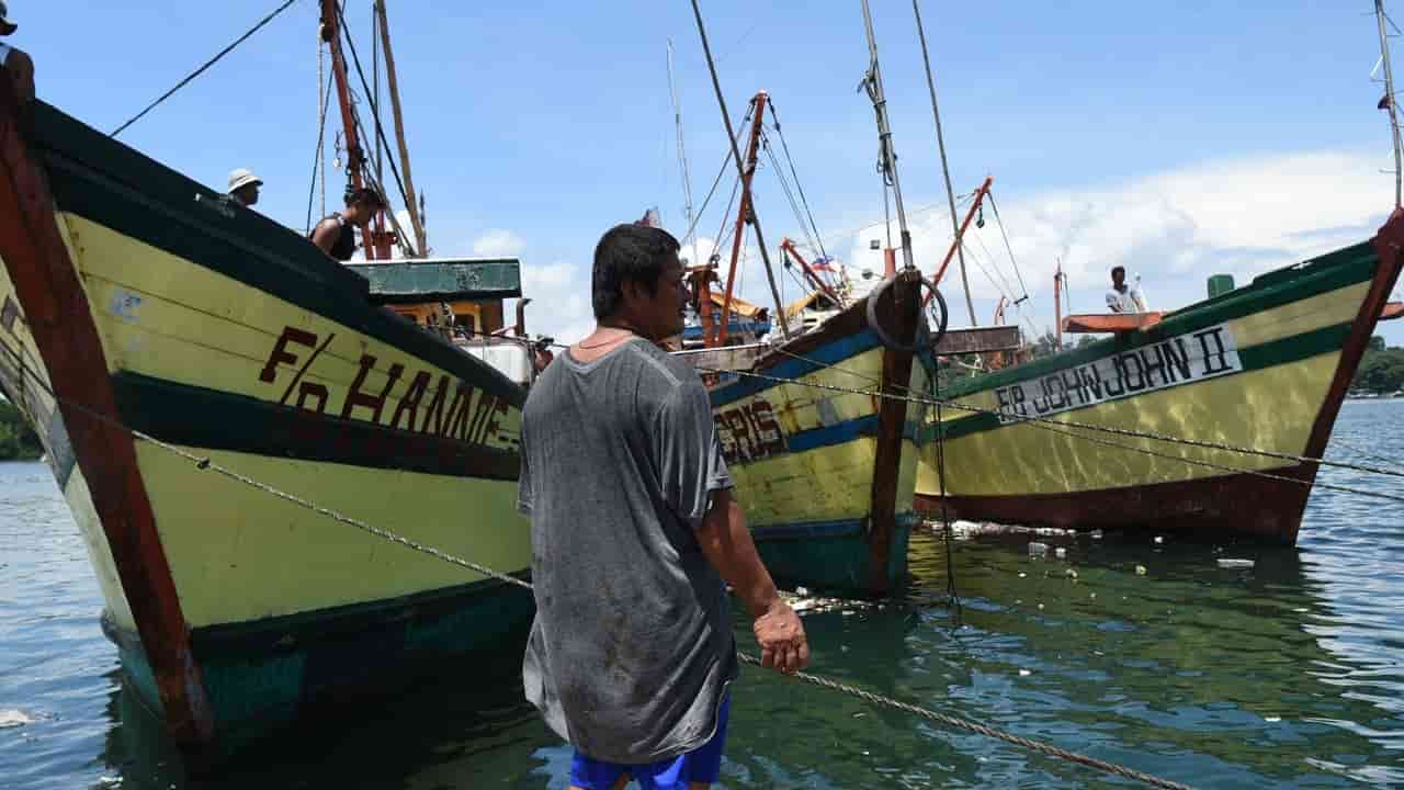 Philippine fishers face economic hardship amid South China Sea dispute