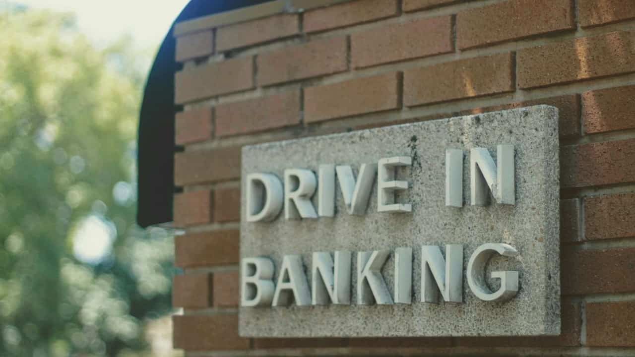 TradFi giants embrace digital assets, ending 'long bitcoin, short bankers' era