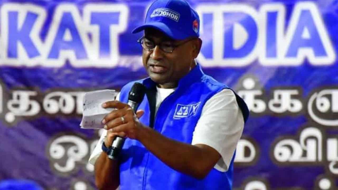 Umno heavyweight charged in Malaysian haj fund scandal