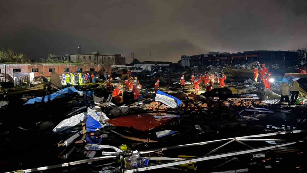 8 dead, 1 missing in China tornado