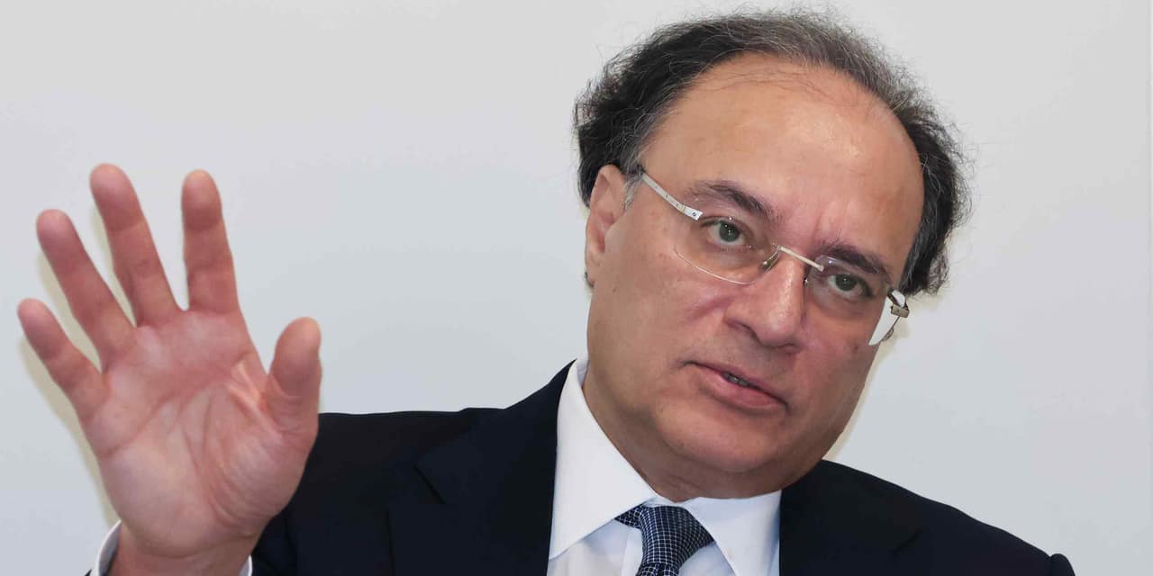 Pakistan eyes Asian bonds to diversify funding
