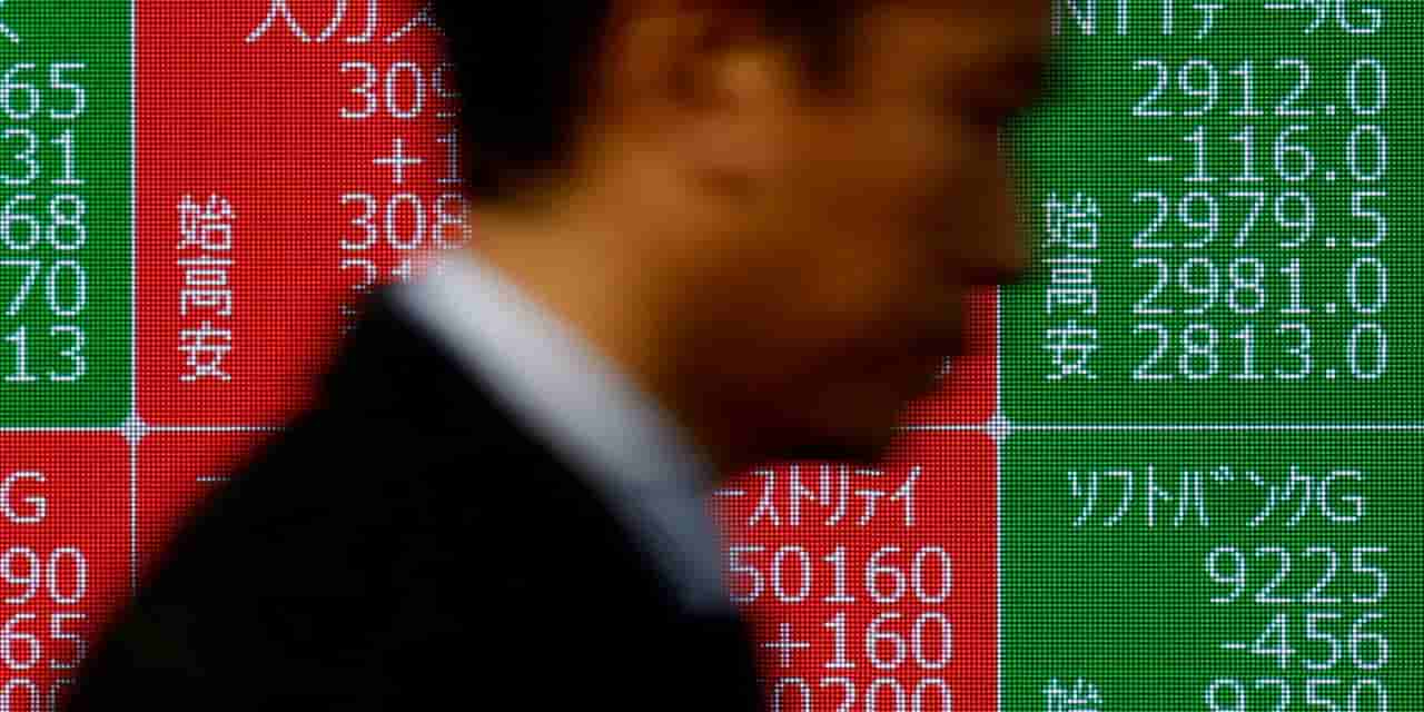 Japanese bonds, yen gain as AI tech risks spur haven demand