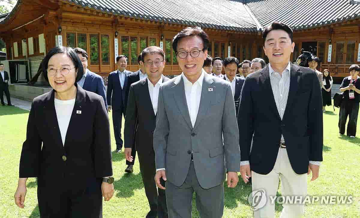 Gov't, ruling party agree to relax tax rule for single-home owners