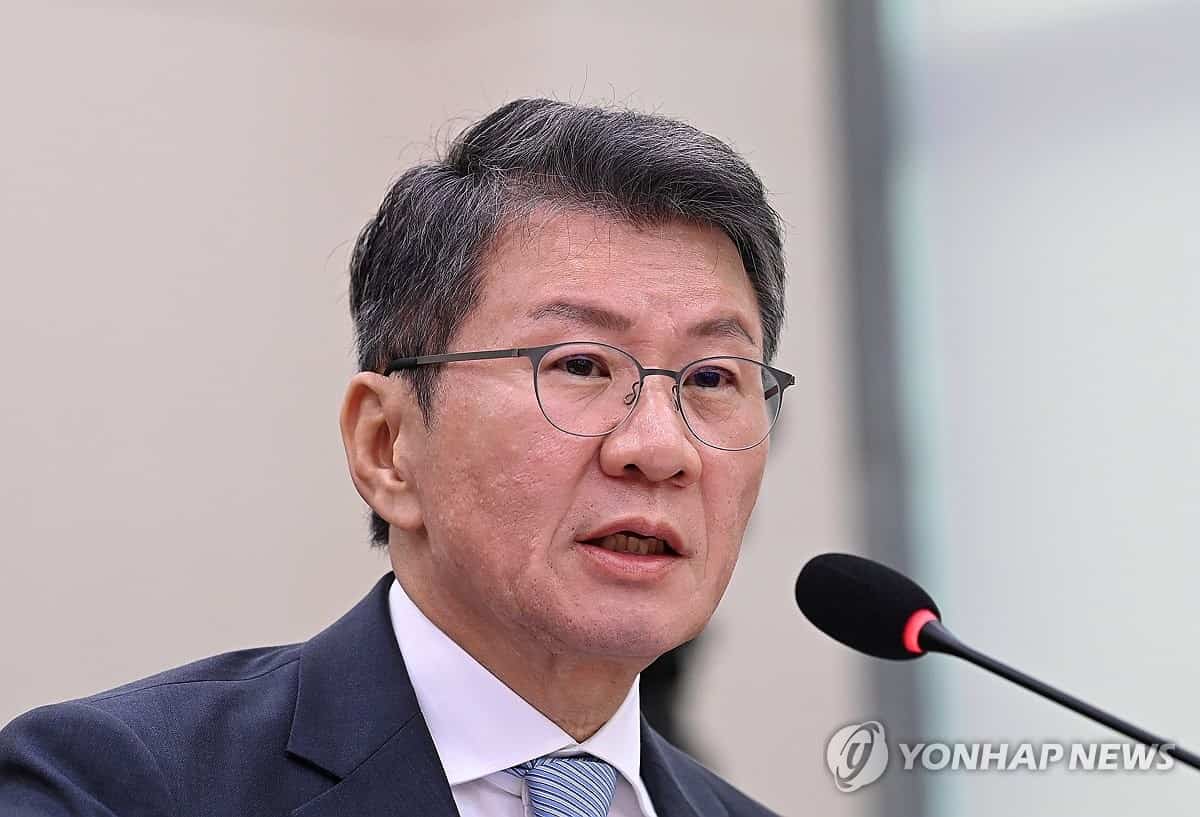 Ex-football officials grilled in parliamentary hearing