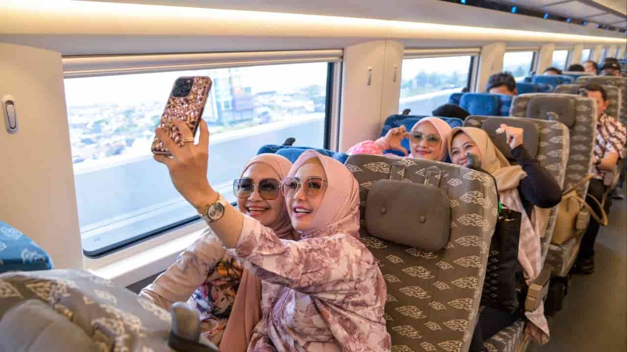 Indonesia eyes China for 2,772km railway project, but with caution