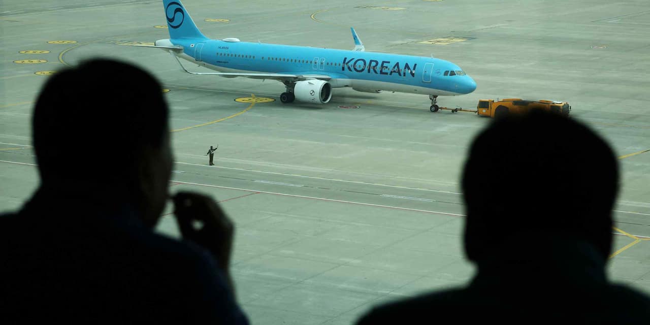 Asia-Pacific airlines face volatile fuel costs amid geopolitical tensions