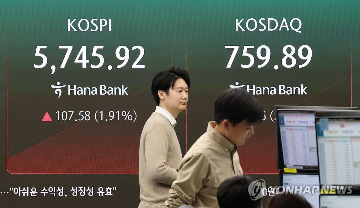 Seoul stocks surge 5.8% on SK hynix record earnings, shareholder returns