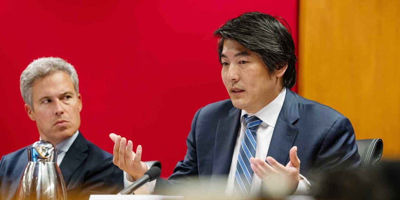 AI development pace questioned amid safety concerns and regulatory struggles