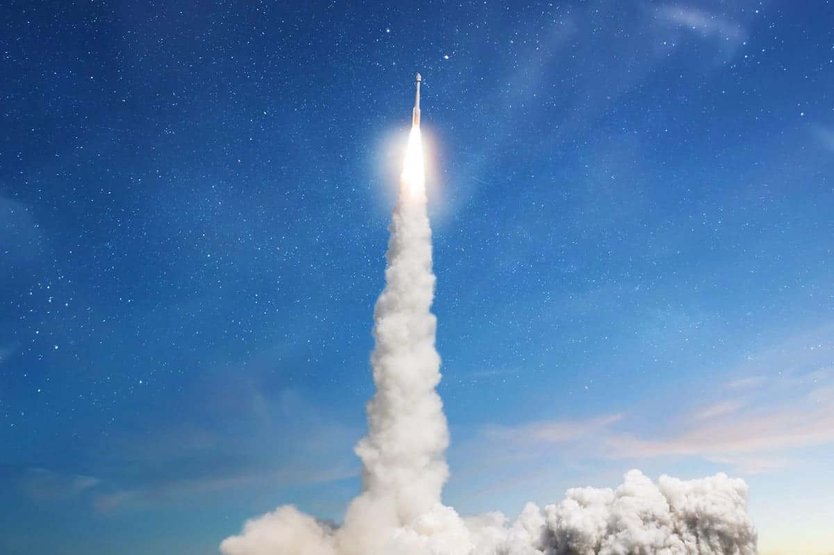 Rocket Lab forecasts quarterly revenue above estimates on satellite, launch demand