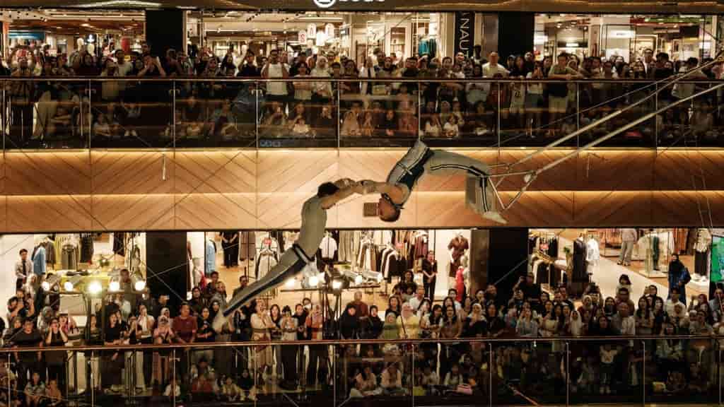 Southeast Asia's Malls Thrive Amid US Retail Decline