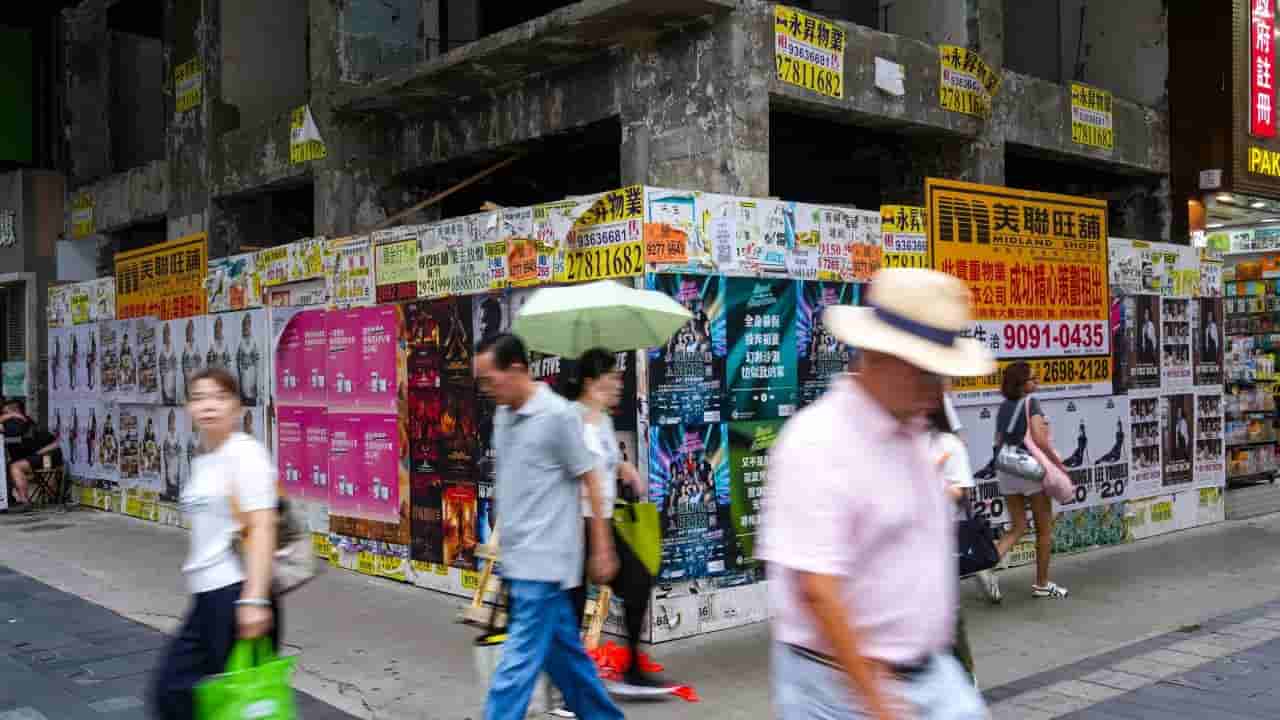 Hong Kong Retail Leasing Market Awaits Turnaround