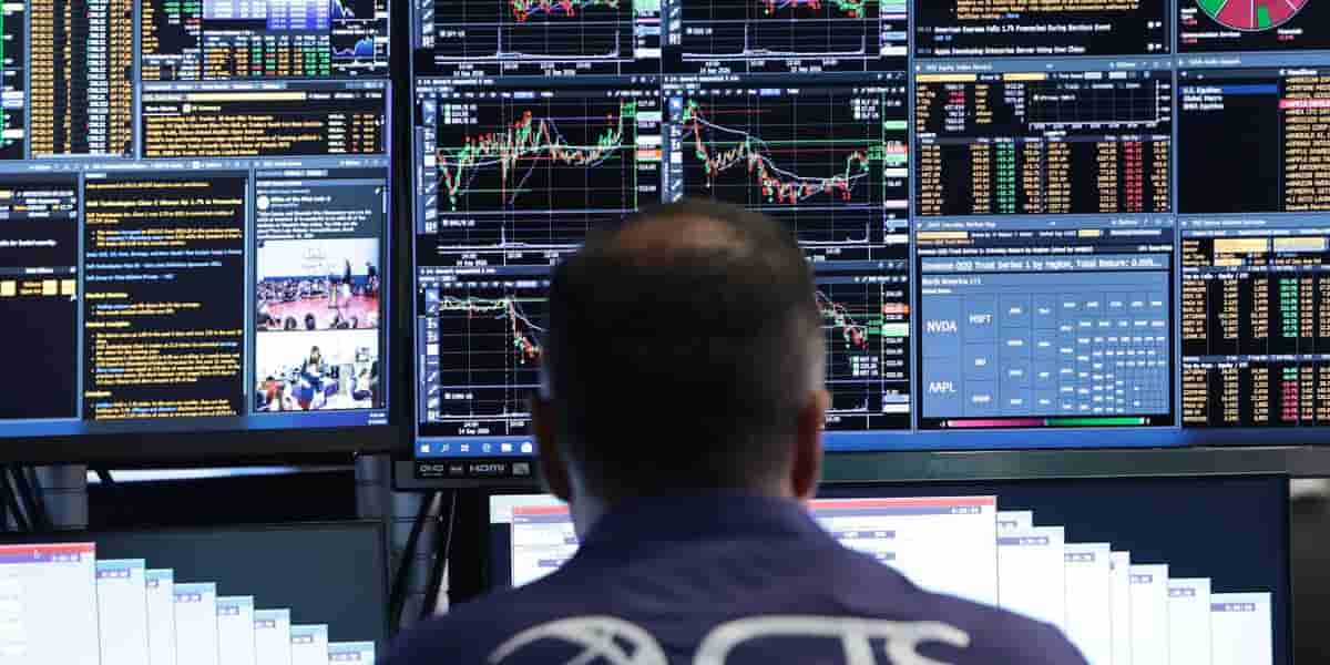 Short sellers shift AI bets beyond chips to broader ecosystem