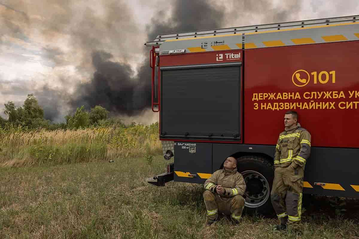 Russia Launches All-Day Drone Barrage on Kyiv, Strikes Warehouses