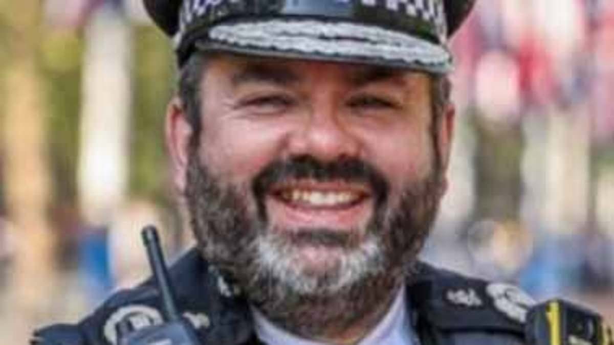 Met Police volunteer chief sacked after AI flags misuse of work phone