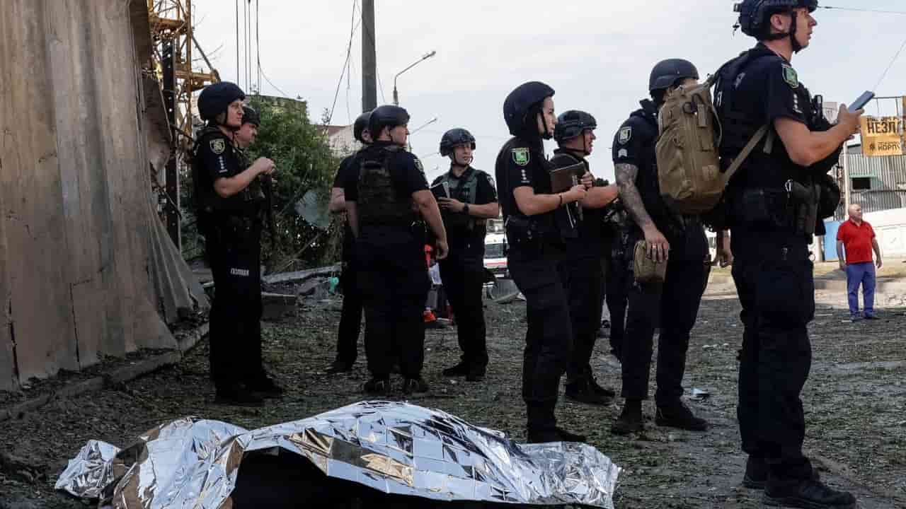 Zelenskyy condemns 'horrific attacks' as Russian strikes kill 11 in Ukraine