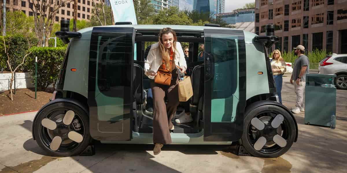 Zoox gains market share in robotaxi sector, surpassing Waymo in user growth