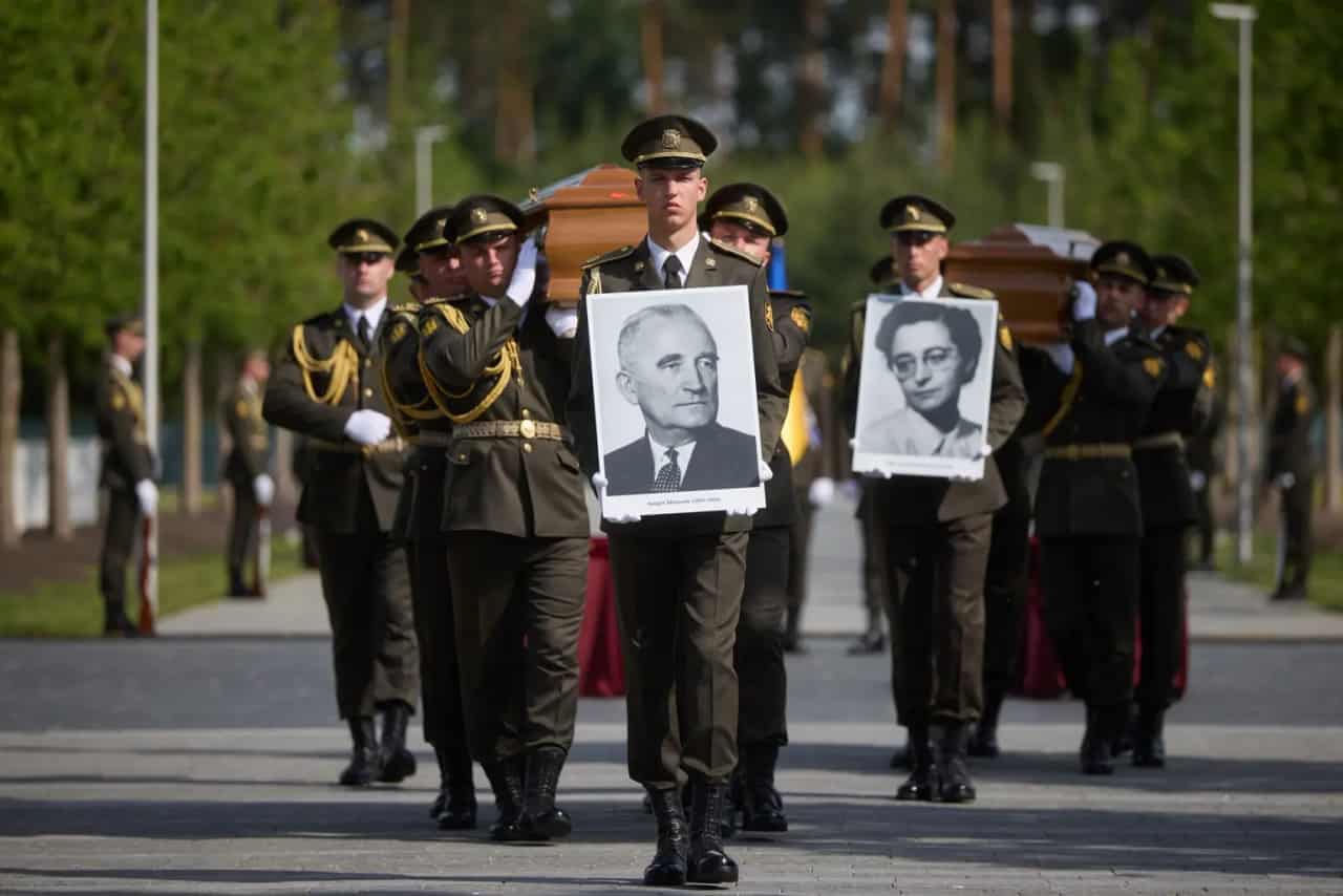 Ukraine parliament approves national heroes pantheon