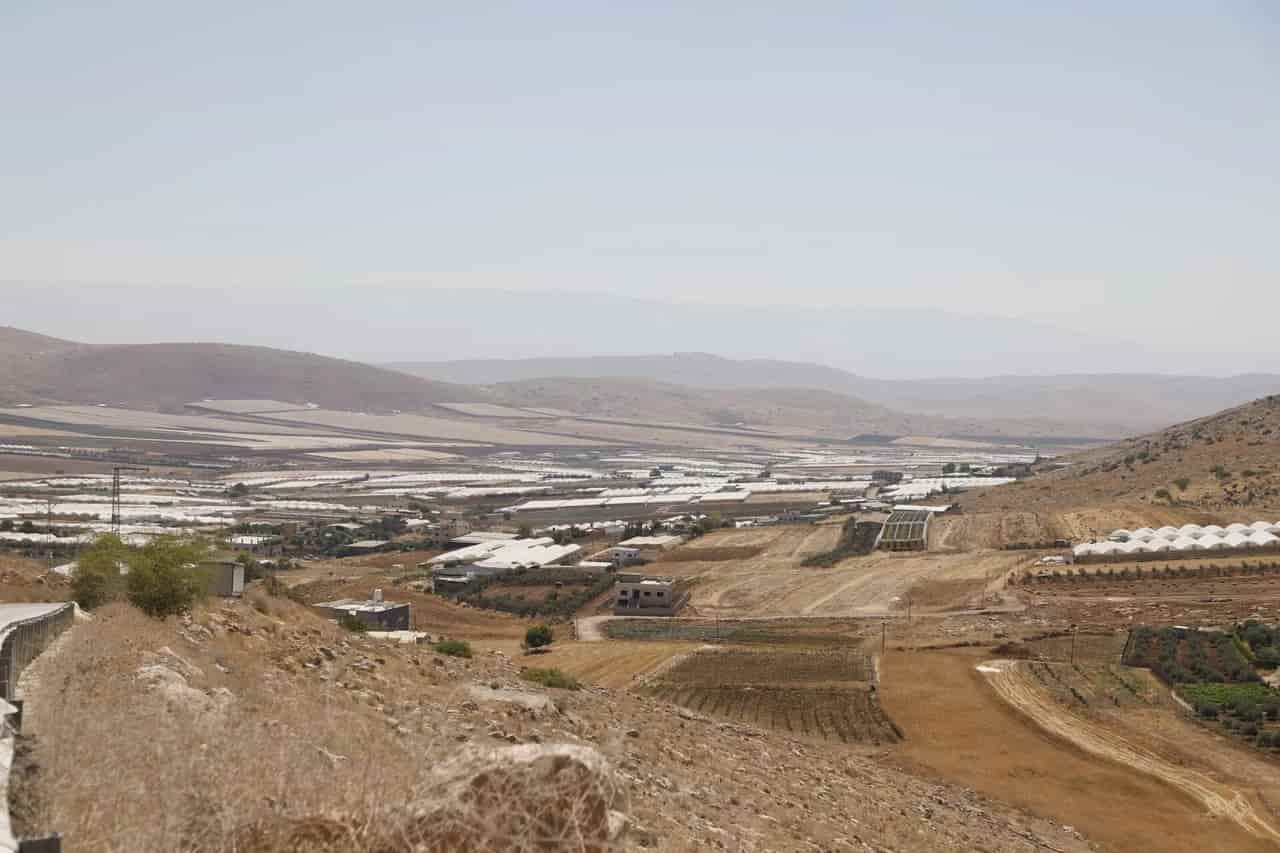 Israel's 'Crimson Thread' wall divides Palestinian breadbasket