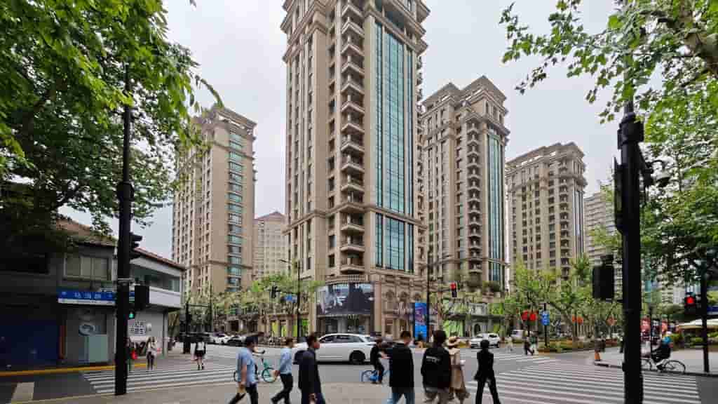 China luxury home sales rebound, but broader market recovery uncertain