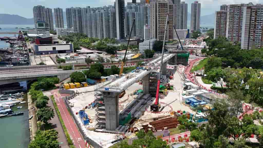 Hong Kong MTR tender attracts major developers