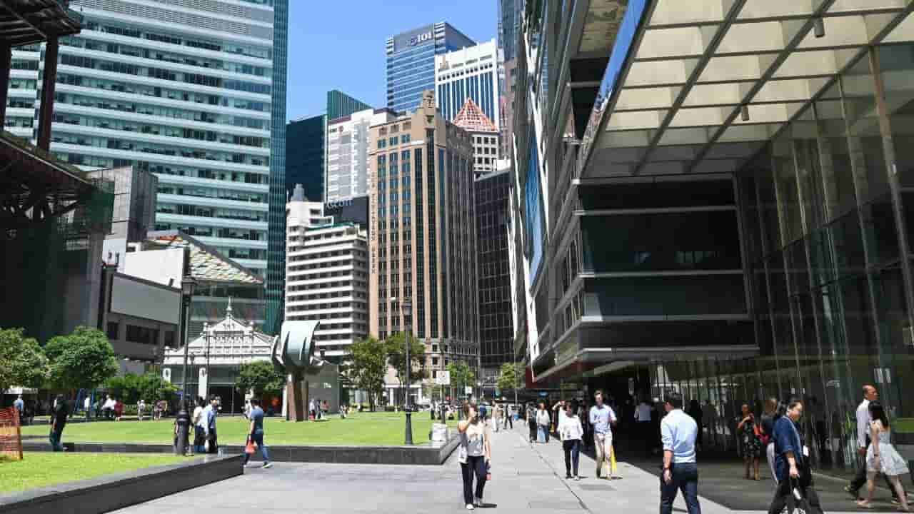 Singapore finance firms pledge to train 80,000 staff in AI skills