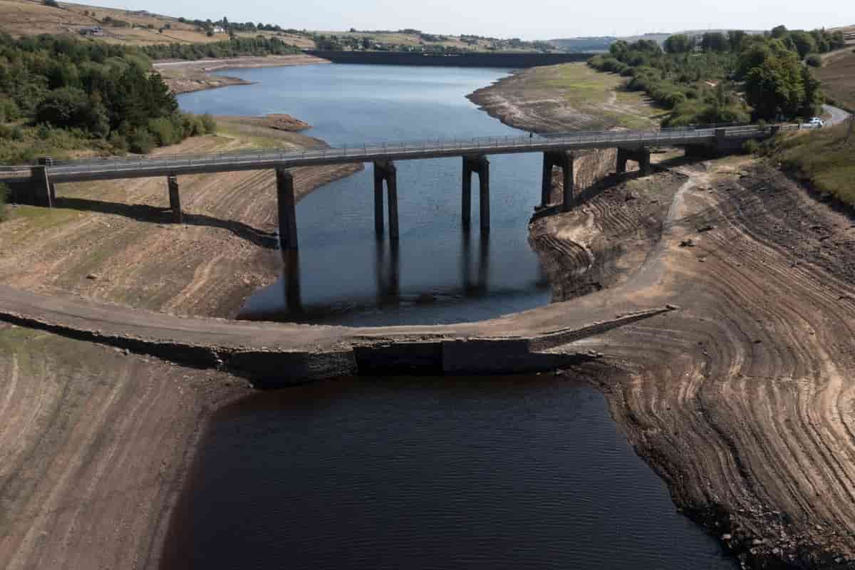 England faces drought as low water levels impact boat owners