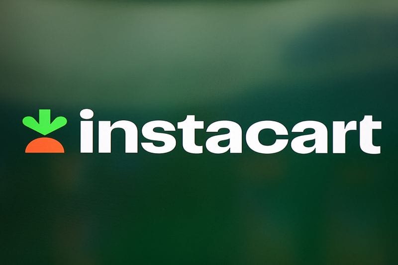 Instacart forecasts strong quarter, beats estimates on delivery demand