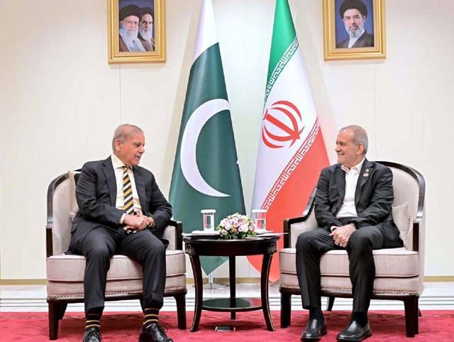 Pakistan seeks progress on US-Iran de-escalation
