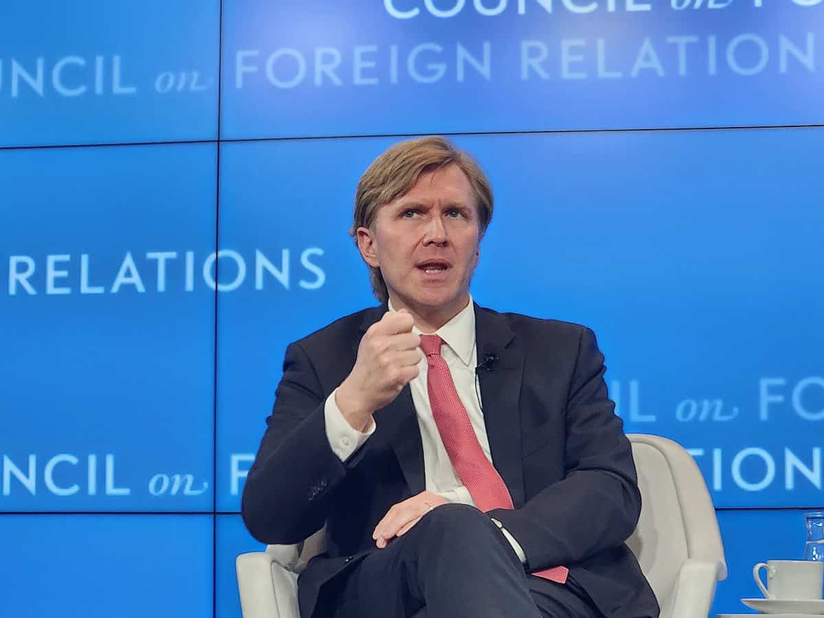 Pentagon official urges Asian allies to boost defense contributions