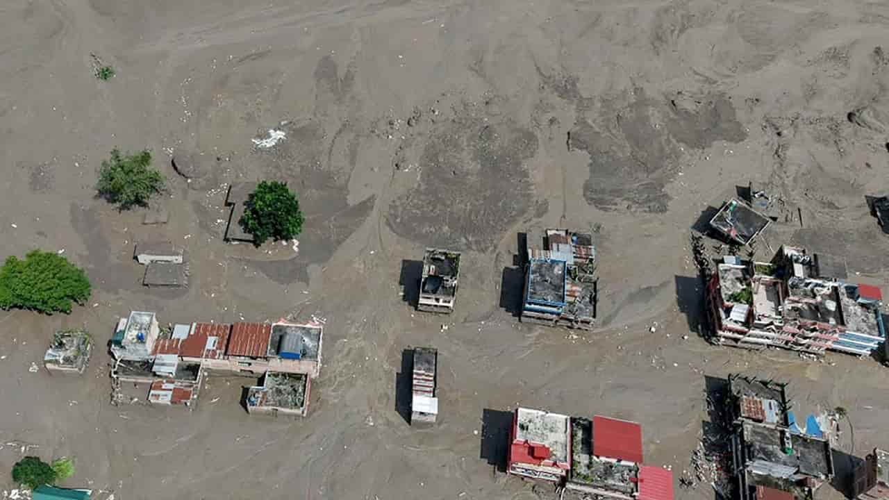 Himalayan glacier collapse disrupts China-Nepal trade route