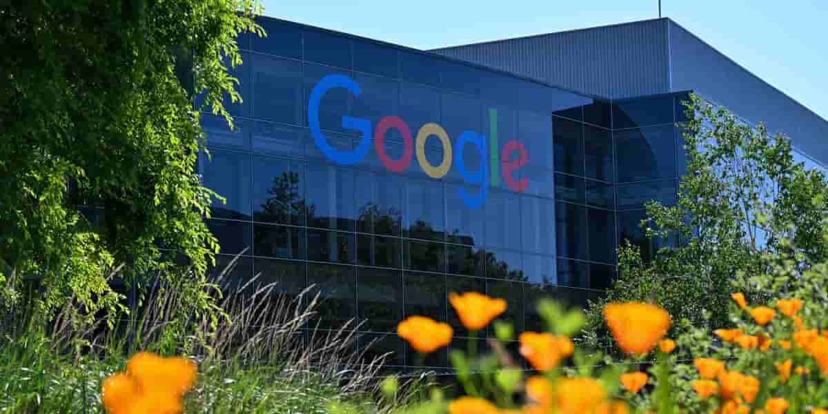 Alphabet Stock Plunges as Earnings Miss Sparks $400 Billion Market Loss