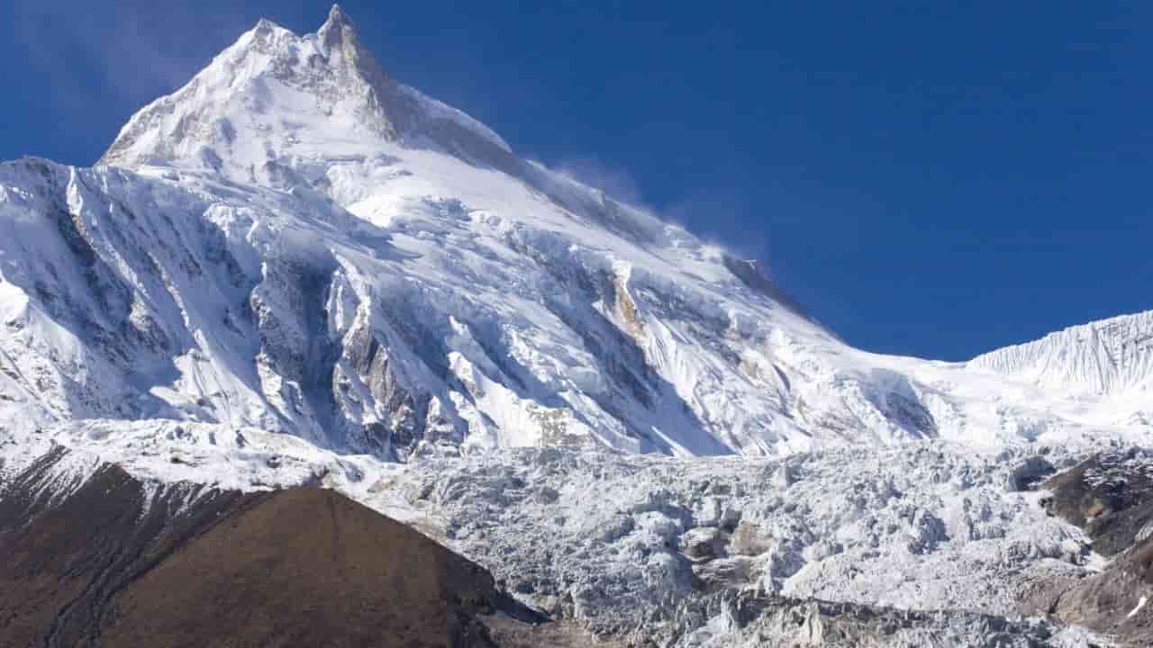 Singaporean climber dies on Mount Manaslu, first foreign casualty of season