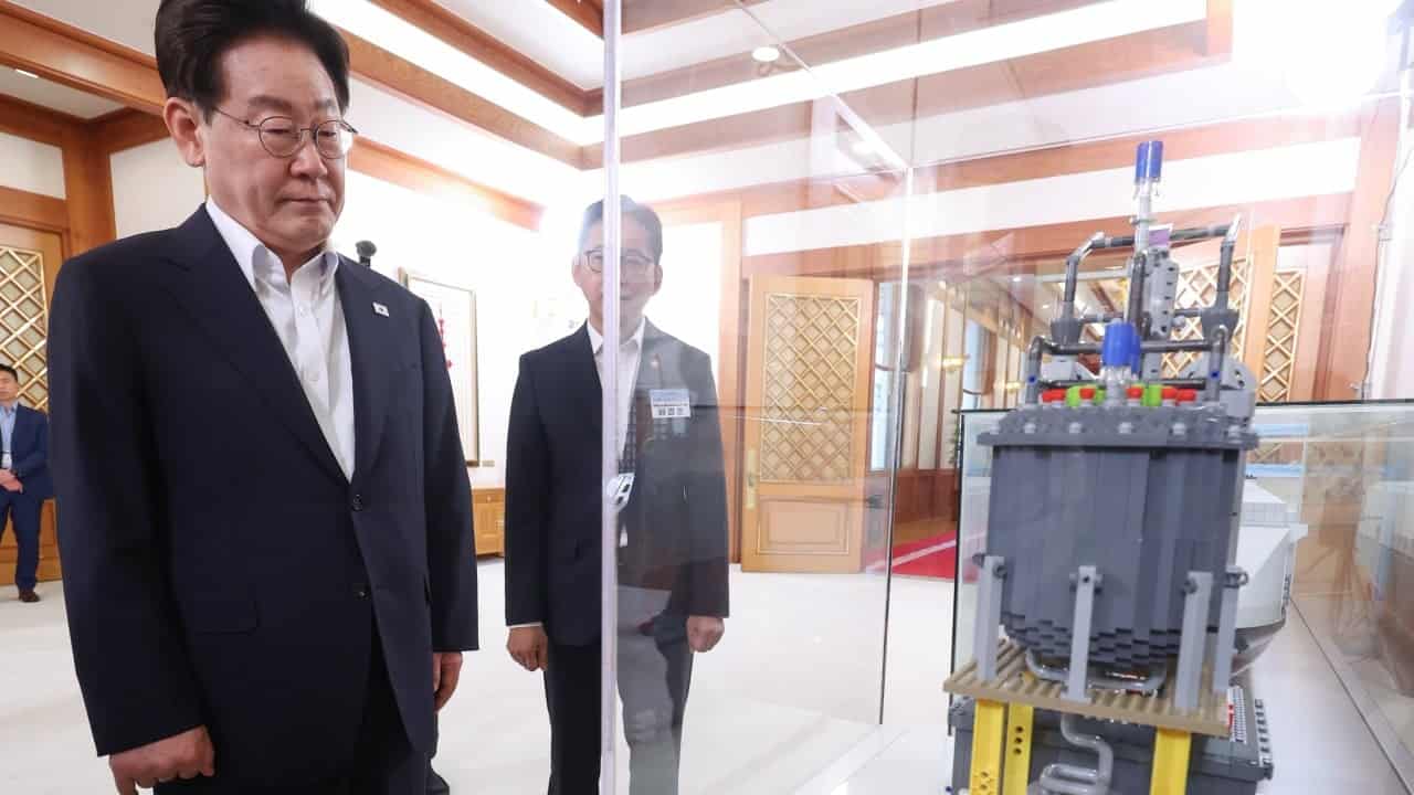 South Korea Bets Big on Post-AI Economy with Moon Landing, Quantum Chips