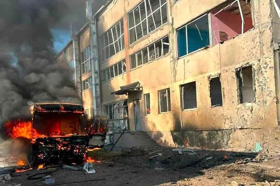Russian attacks kill 6, injure over 80 in Ukraine over past day