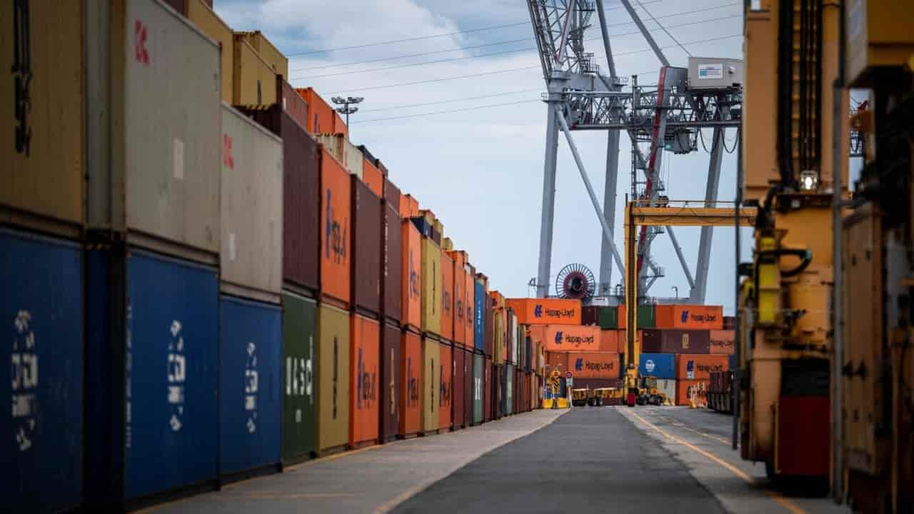 Canada's Trump headache fuels China trade boom