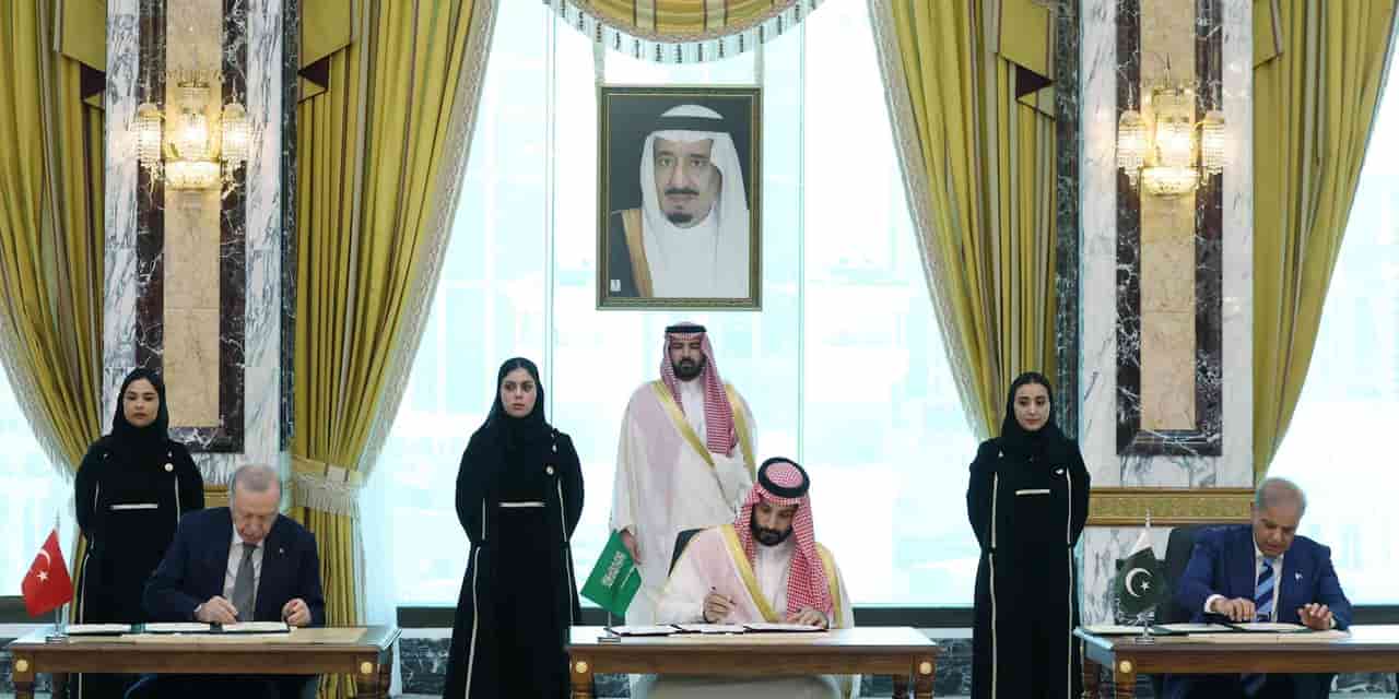 Saudi Arabia, Turkey, Pakistan Sign Joint Defense Pact
