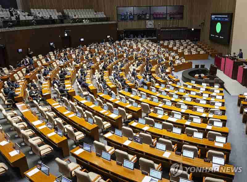 Ruling party to seek vote on bill stripping prosecution's investigative powers