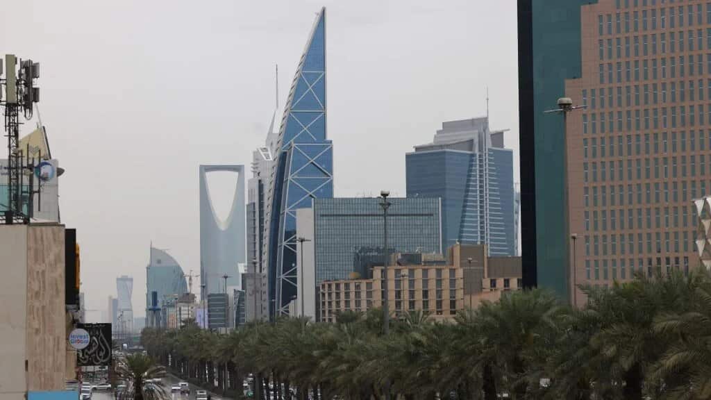 Saudi Arabia reportedly blocks payments to UAE amid escalating regional tensions