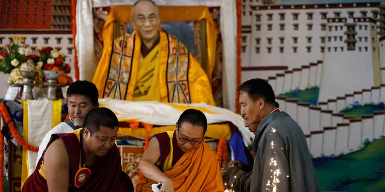 Nepal bows to China pressure, cancels Tibetan studies conference