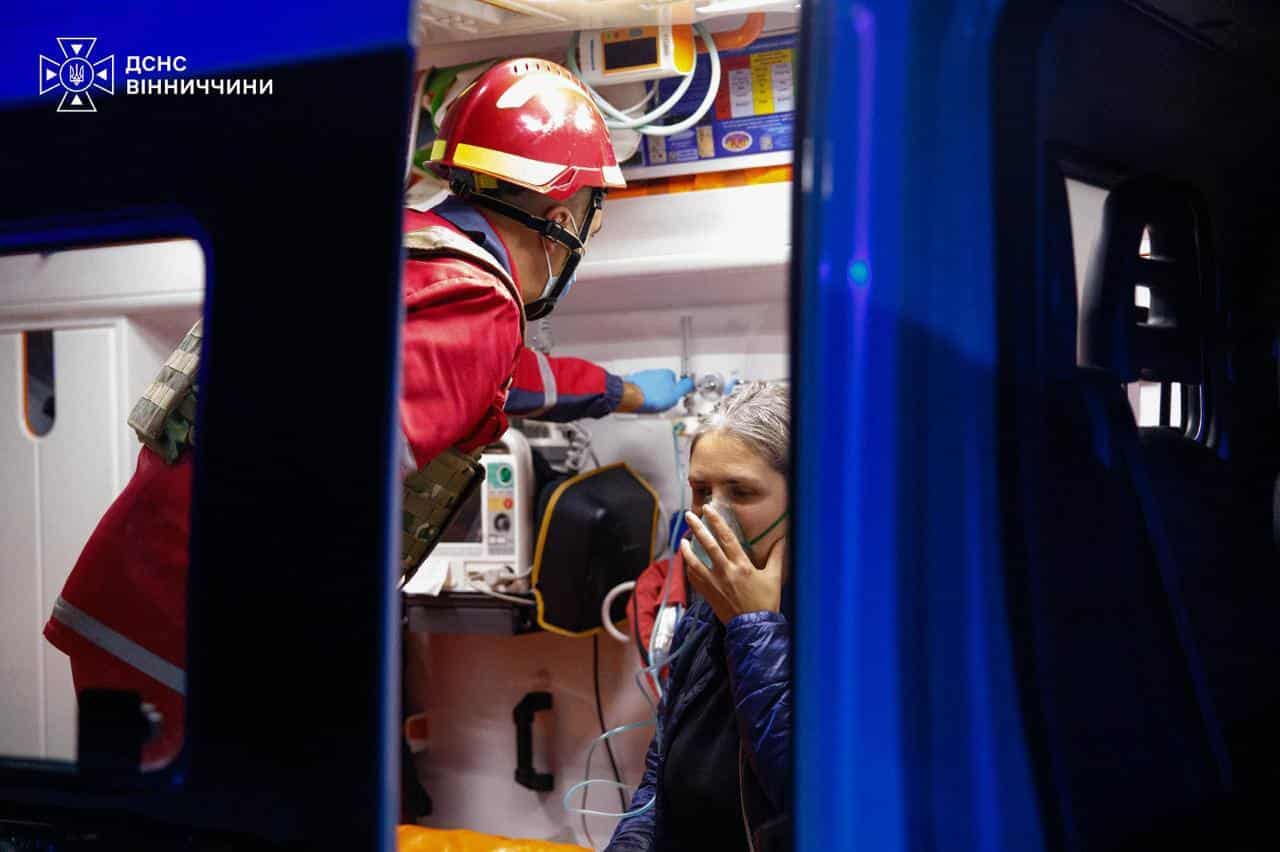 Russian attacks kill 8, injure 51 across Ukraine over past day