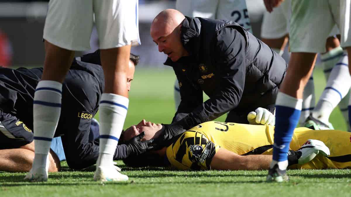 Chelsea goalkeeper Emi Martinez undergoes surgery after jaw fracture