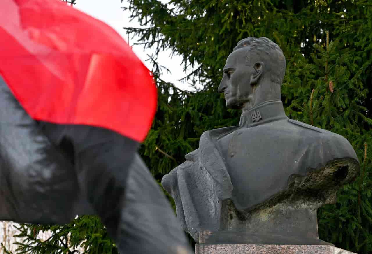 Poland-Ukraine dispute flares over WWII military leader's legacy