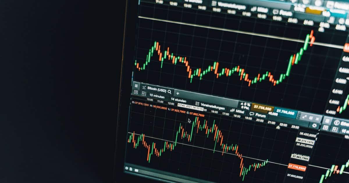 Asian stocks slip as oil and yields climb on inflation fears