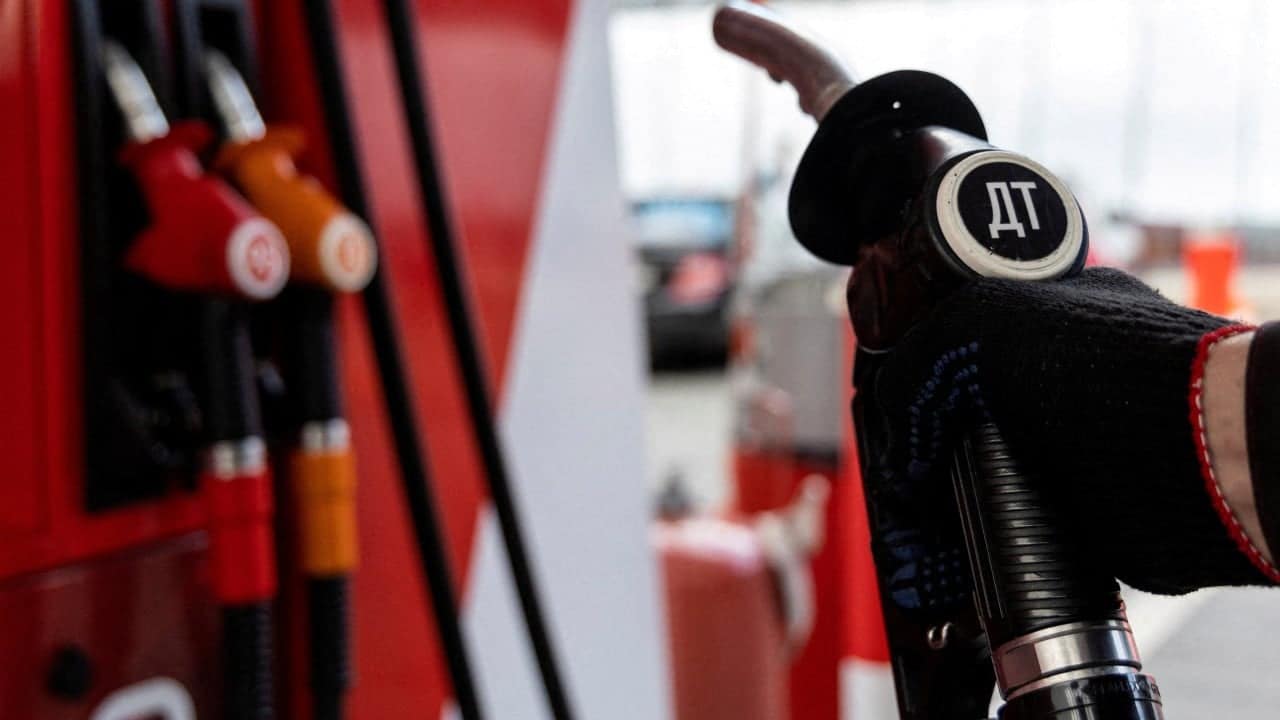 China likely to be cautious on Trump-Putin diesel deal