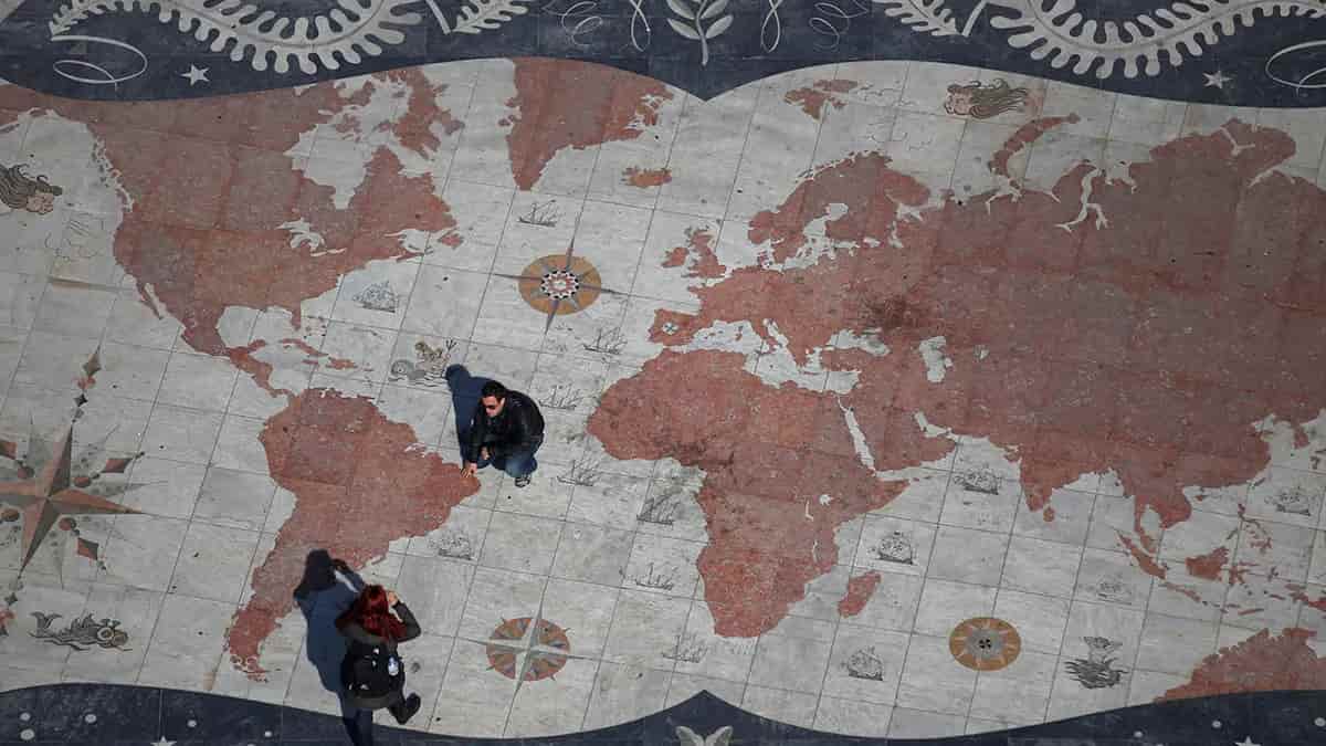 IMF urges advanced economies to urgently cut deficits and debt