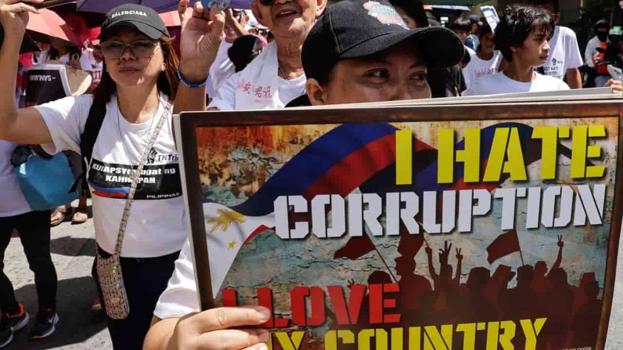 Philippines' record wage hike leaves workers wanting more
