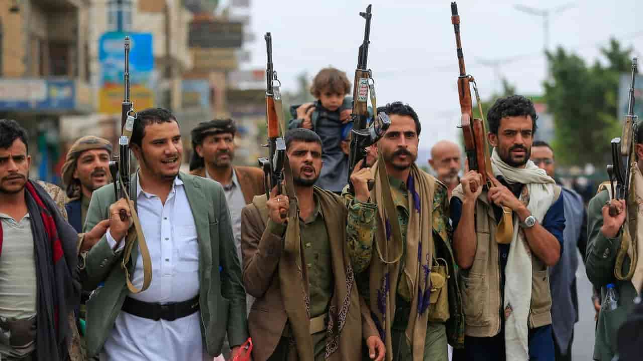 Yemen's Arms Trade Shifts Online, Blending Tradition with Digital Marketing