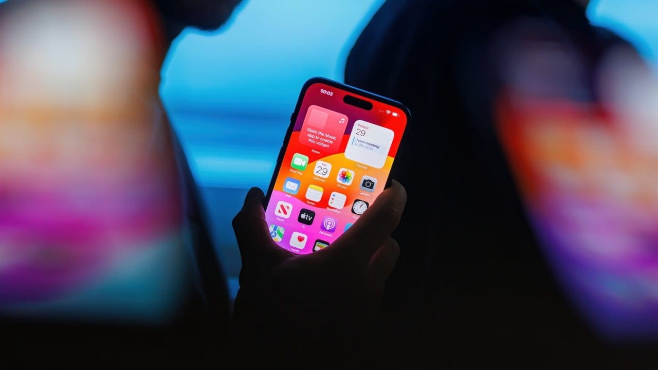 Chinese researchers exploit leaked radio signals to access smartphone data