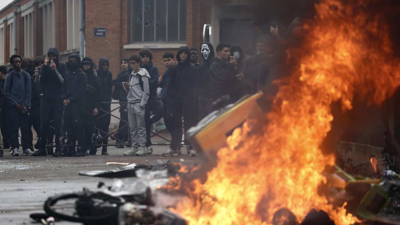 France intelligence: Hard-left politicians behind student protests